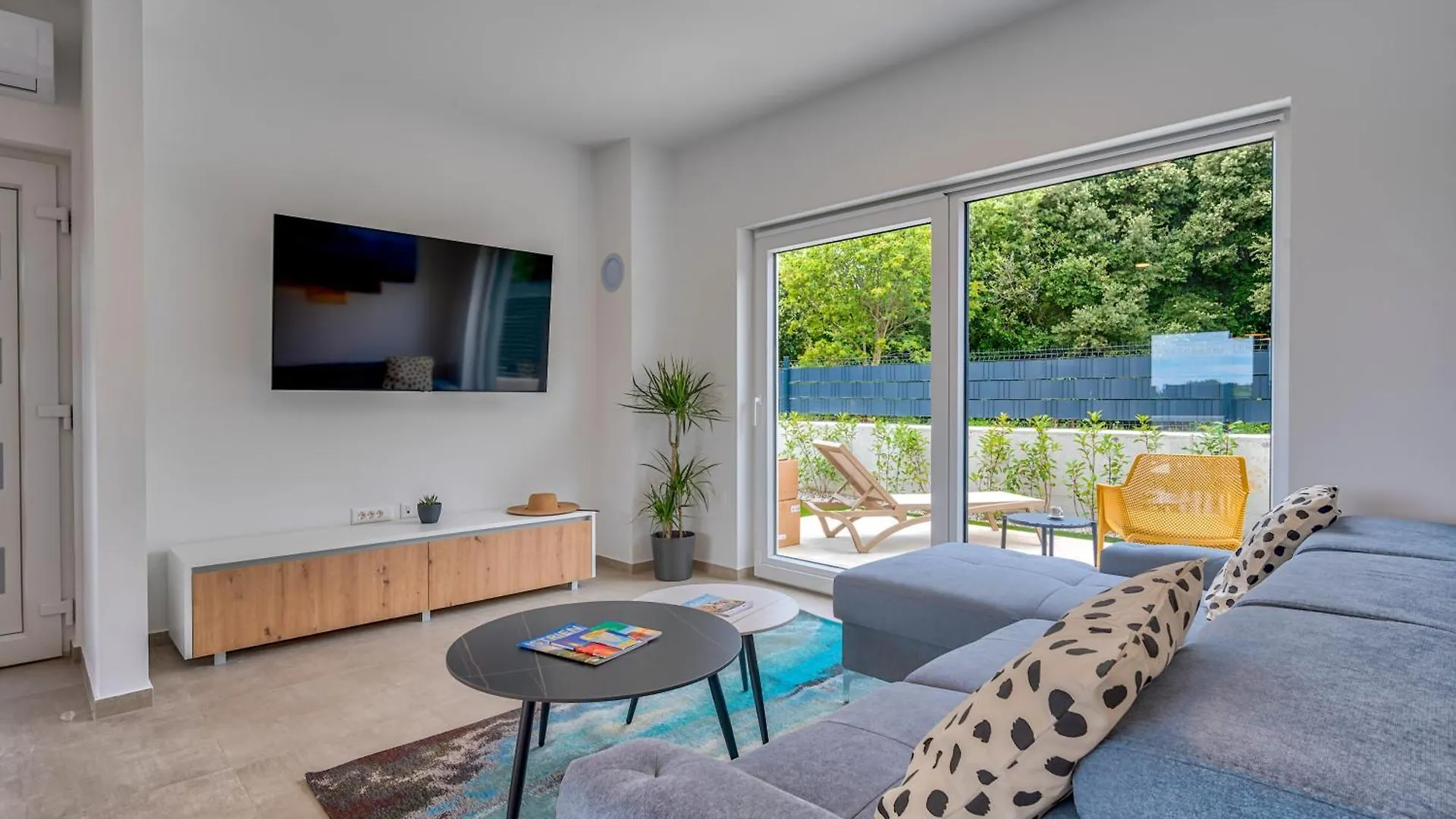 Villa Blue Oasis Liznjan With Private Pool 0*,